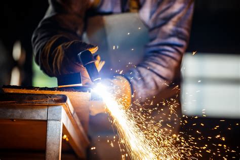 what's a metal fabricator|different types of metal fabrication.